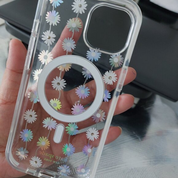 Kate Spade Phone Case Iphone but not sure on the model Beautiful 2 STYLES - Picture 10 of 17